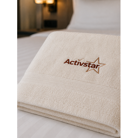Asciugamano Activstar Organic 70×140 cm con logo ricamato